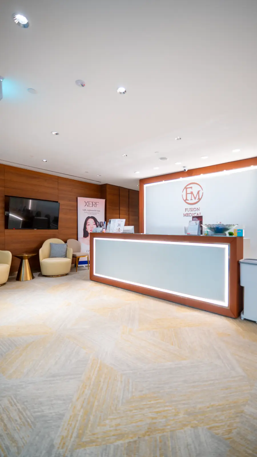 Reception desk and waiting chairs at Fusion Medical, Wheelock Place